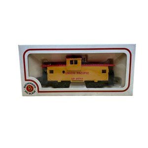 Bachmann HO Scale Union Pacific UP 25743 Caboose Train + Original Box EUC